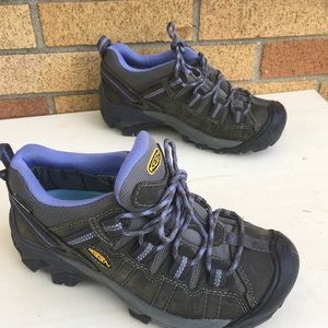Keen women’s sz 6.5